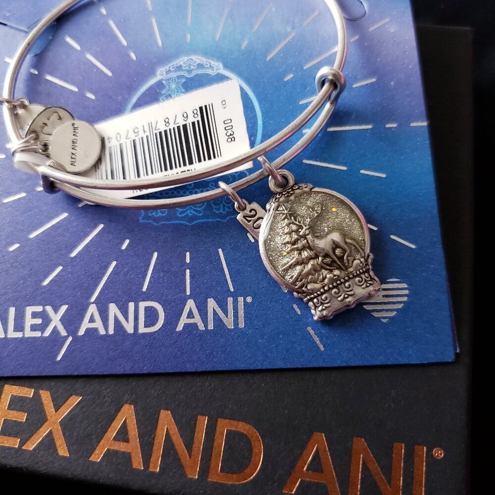 NWT Alex And Ani limited edition snow globe 2018  Silver Bracelet     515